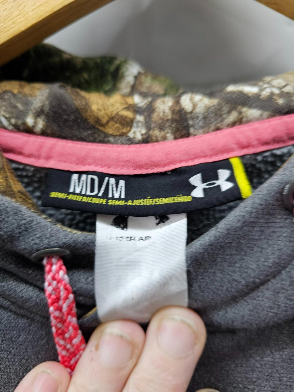 Under Armour Hoodie Women's Medium Black Pink Camo Pullover Sweatshirt