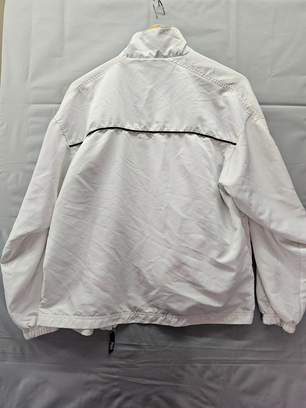 FILA Men’s White Windbreaker Jacket Size Medium Zip Pockets, Mesh Lining