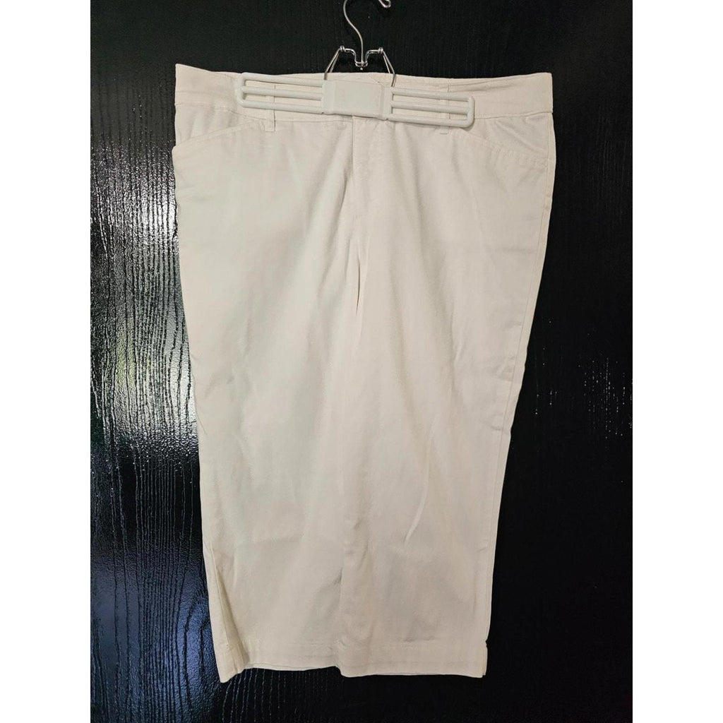 St Johns Bay White Capri Pants Size 14 Stretch Cotton Blend Pockets