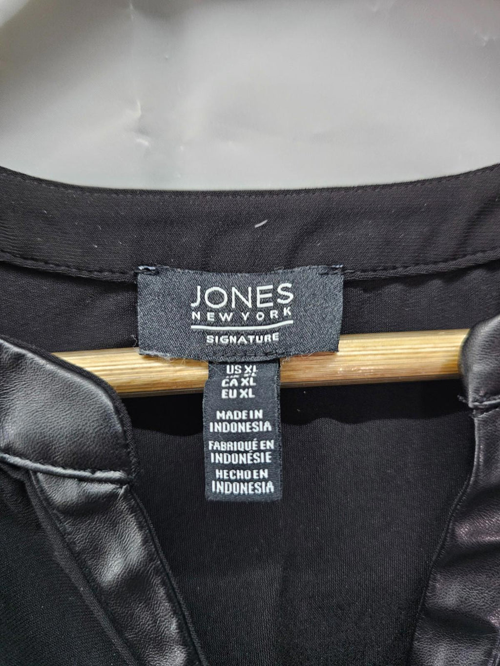 Jones New York Signature Black Faux Leather Trim Top Women's XL Short Sleeve