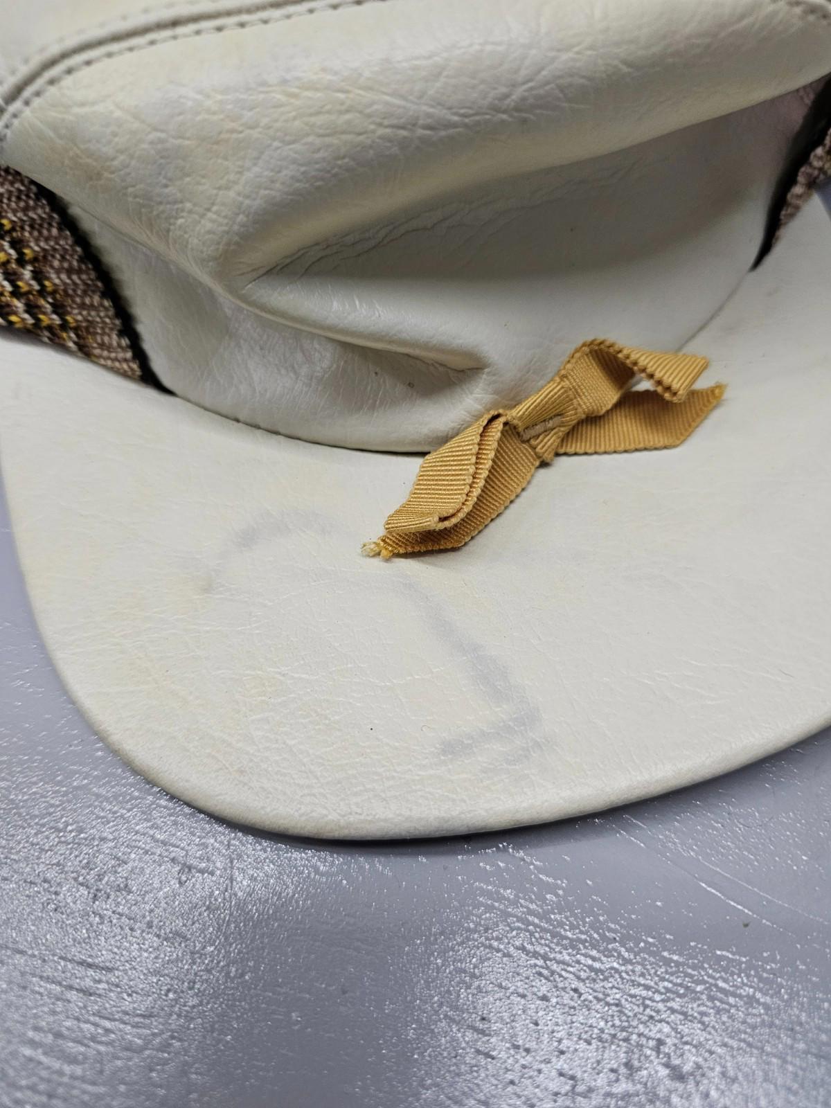 Vintage White Faux Leather Driving Cap Size 7 1/8 Plaid Panels & Bow Accent