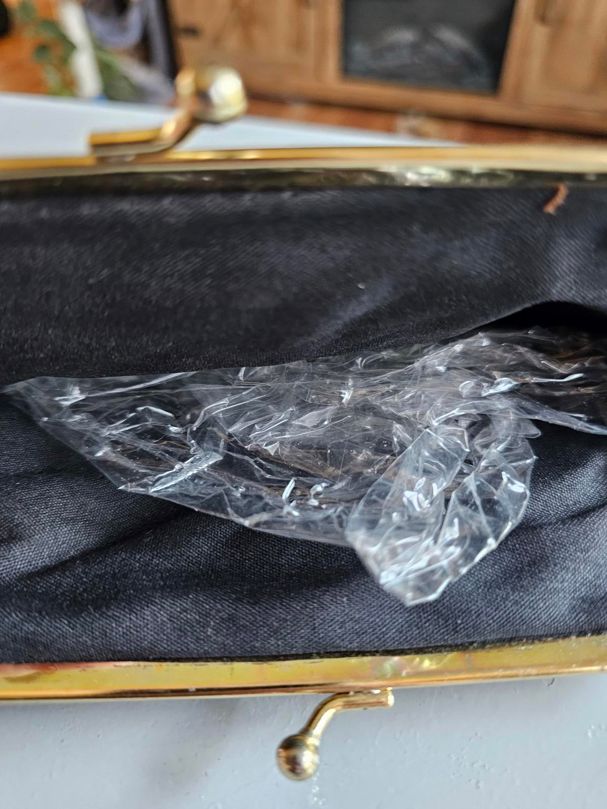 Colony One Genuine Leather Black Clutch Purse Kiss Lock Frame NWT Vintage