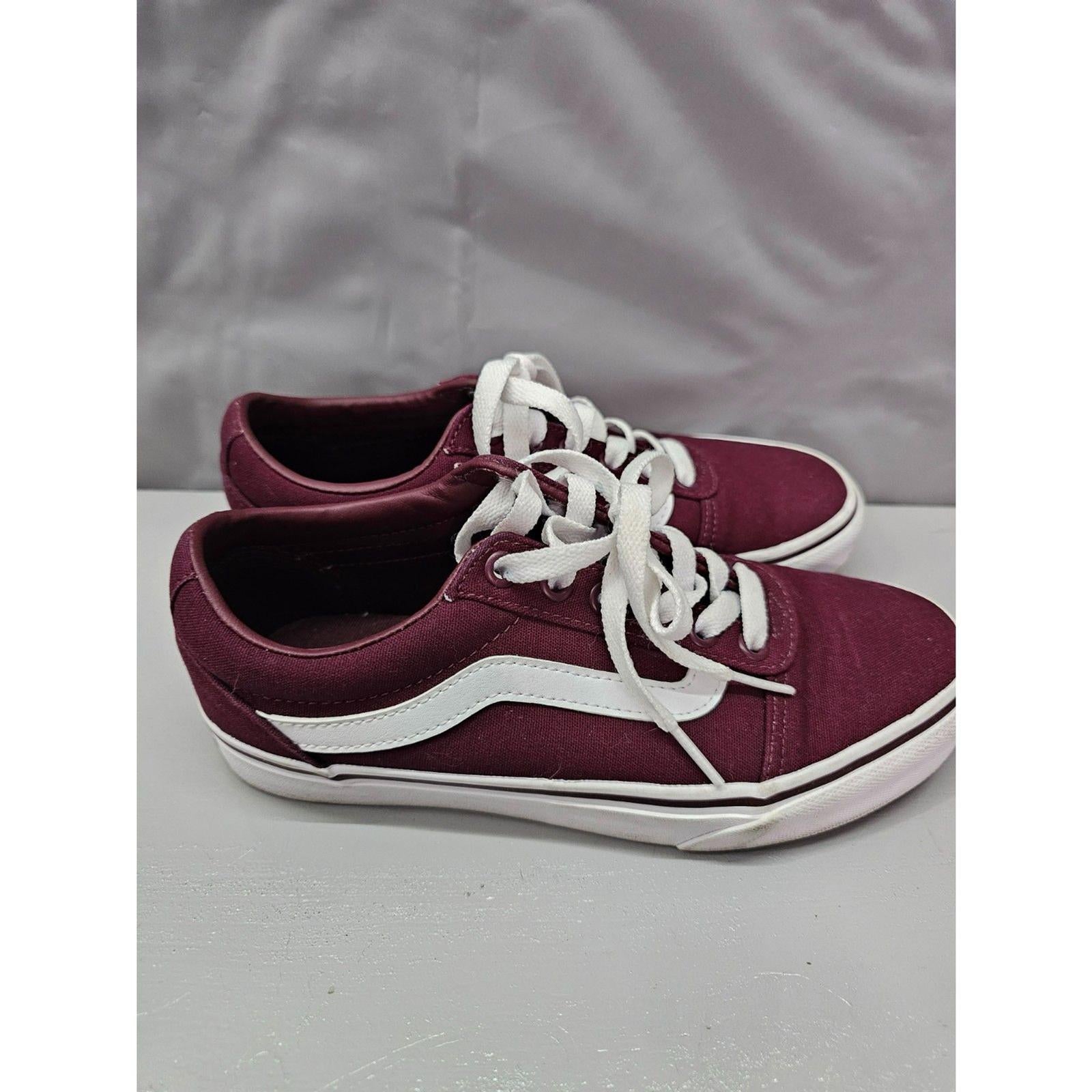 Vans Old Skool Burgundy Canvas Sneakers Women’s 6.5 White Stripe Classic Shoes