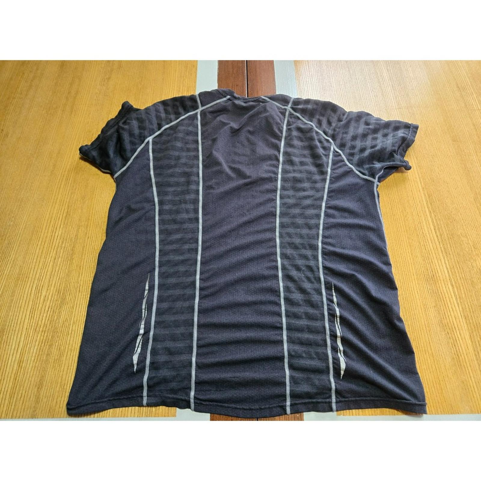Men's DriFit Workout Shirt Black Striped Size M Athletic Tee