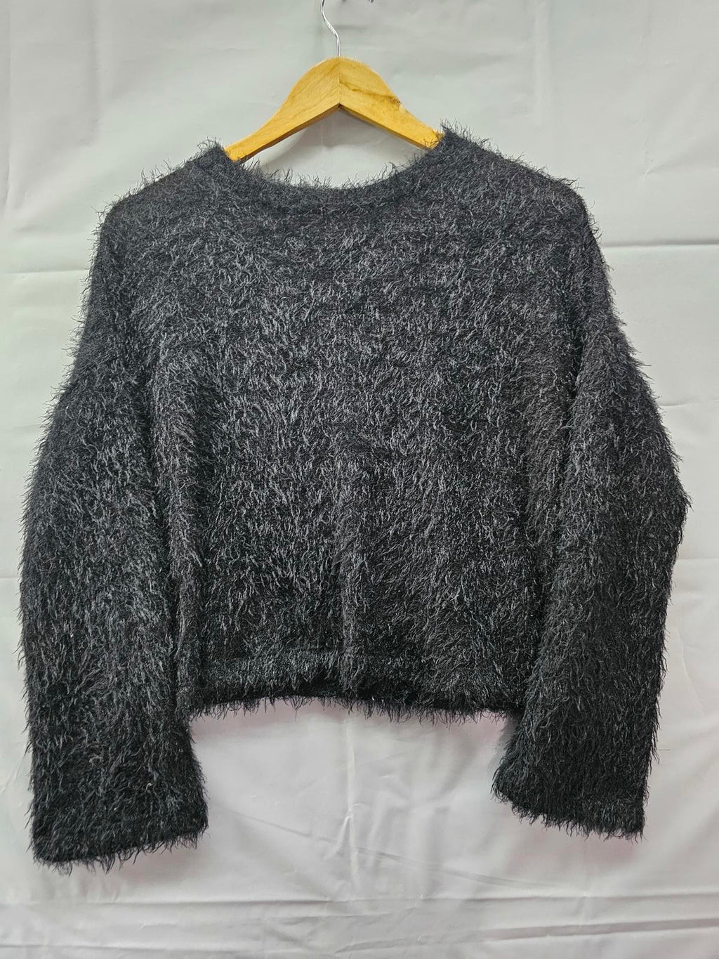 Mod On Trend Black Fuzzy Eyelash Knit Sweater Soft Long Sleeve Women's Medium