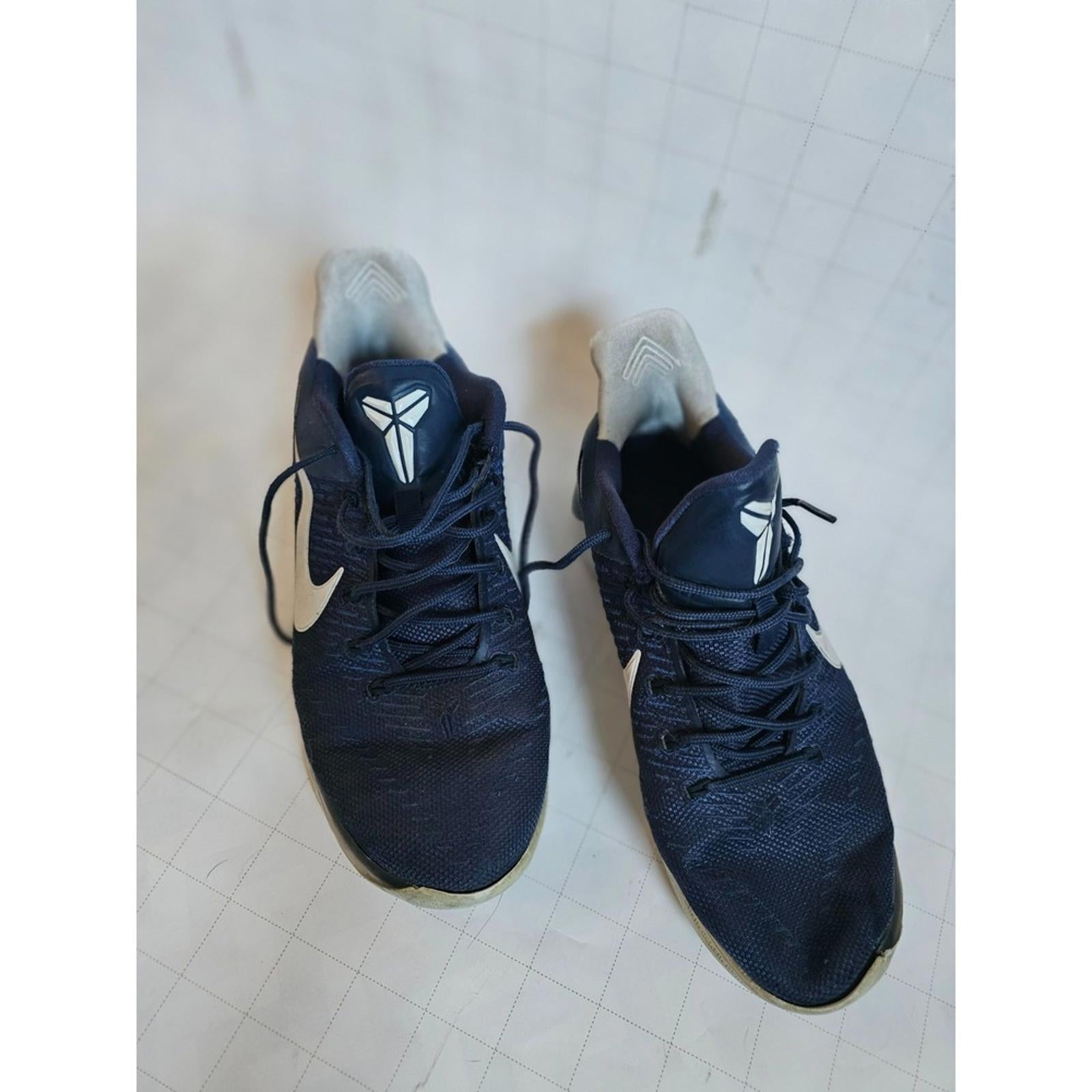 Nike Kobe XI EM GS Midnight Navy White Youth 6Y Basketball Shoes