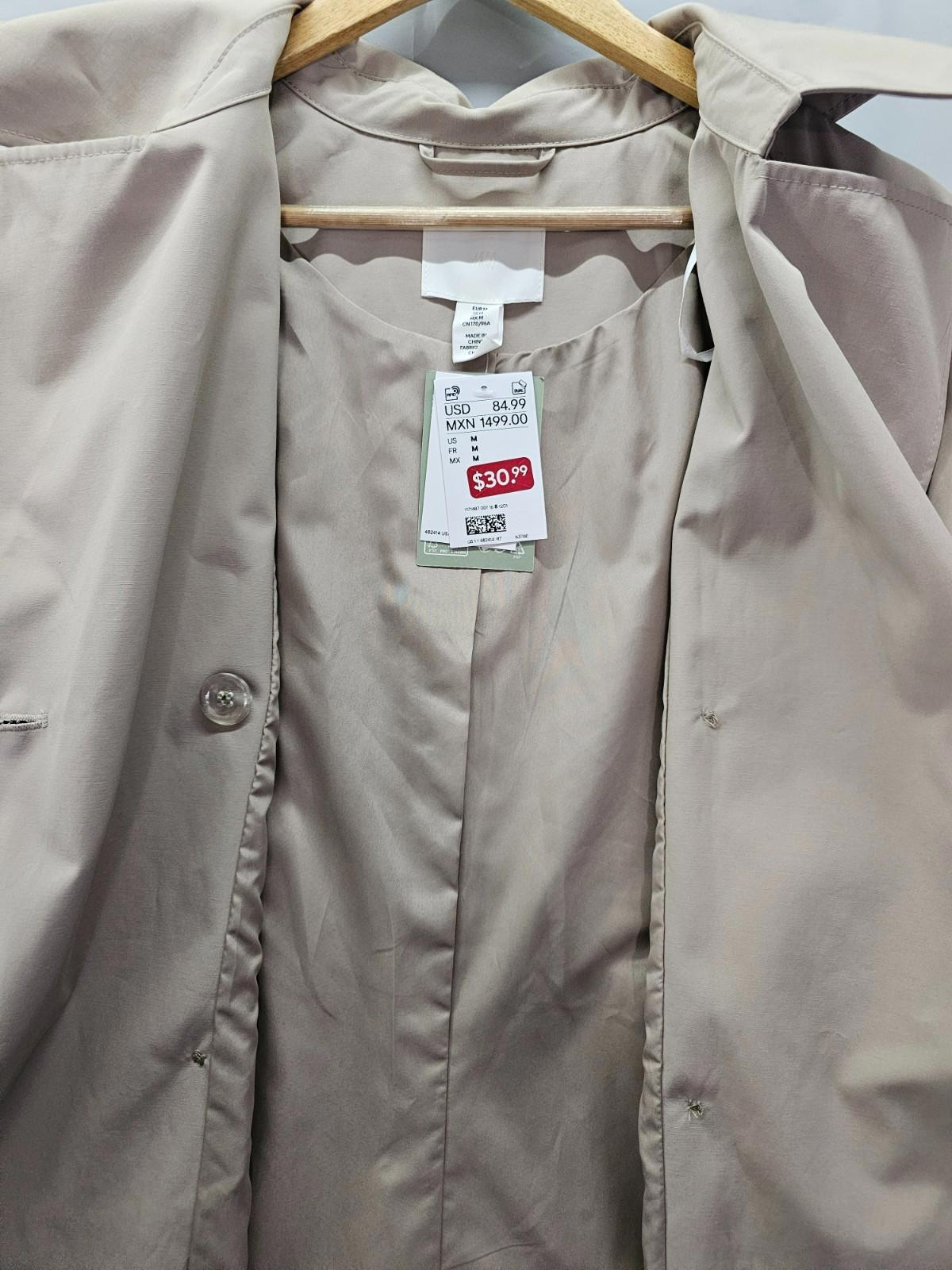 H&M Beige Double-Breasted Trench Coat Women’s Medium NWT (Missing Belt)