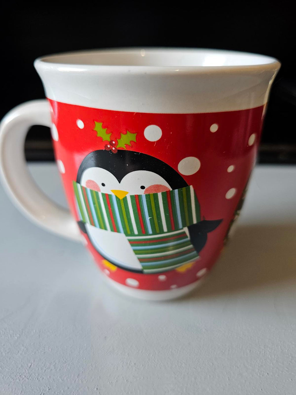 Royal Norfolk Christmas Penguin Mug – Red Holiday Coffee Cup – 12 oz