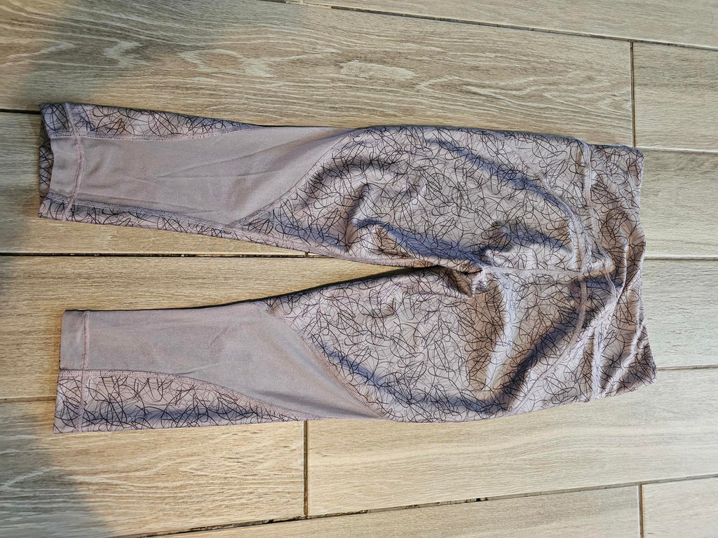 Under Armour HeatGear Compression Capri Leggings Medium Abstract Print