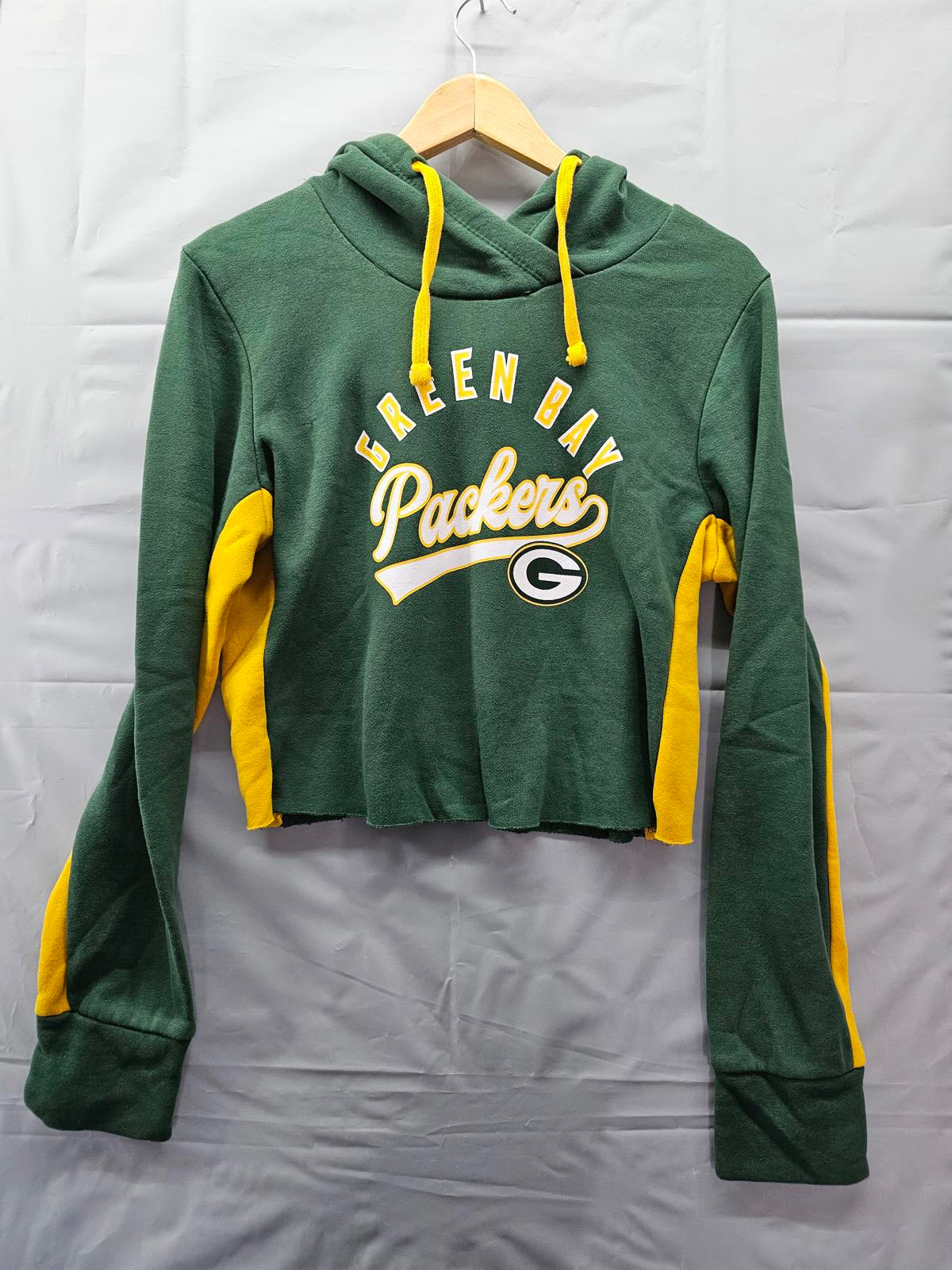 Green Bay Packers Women’s Hoodie by Fanatics Green/Yellow Cropped Sweatshirt (L)