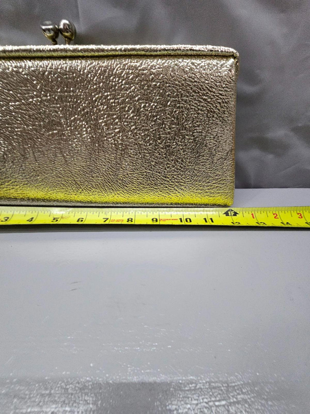 Clutch Purse Gold Metallic Handheld Snap Close Rare 1970’s Vintage Evening Bag