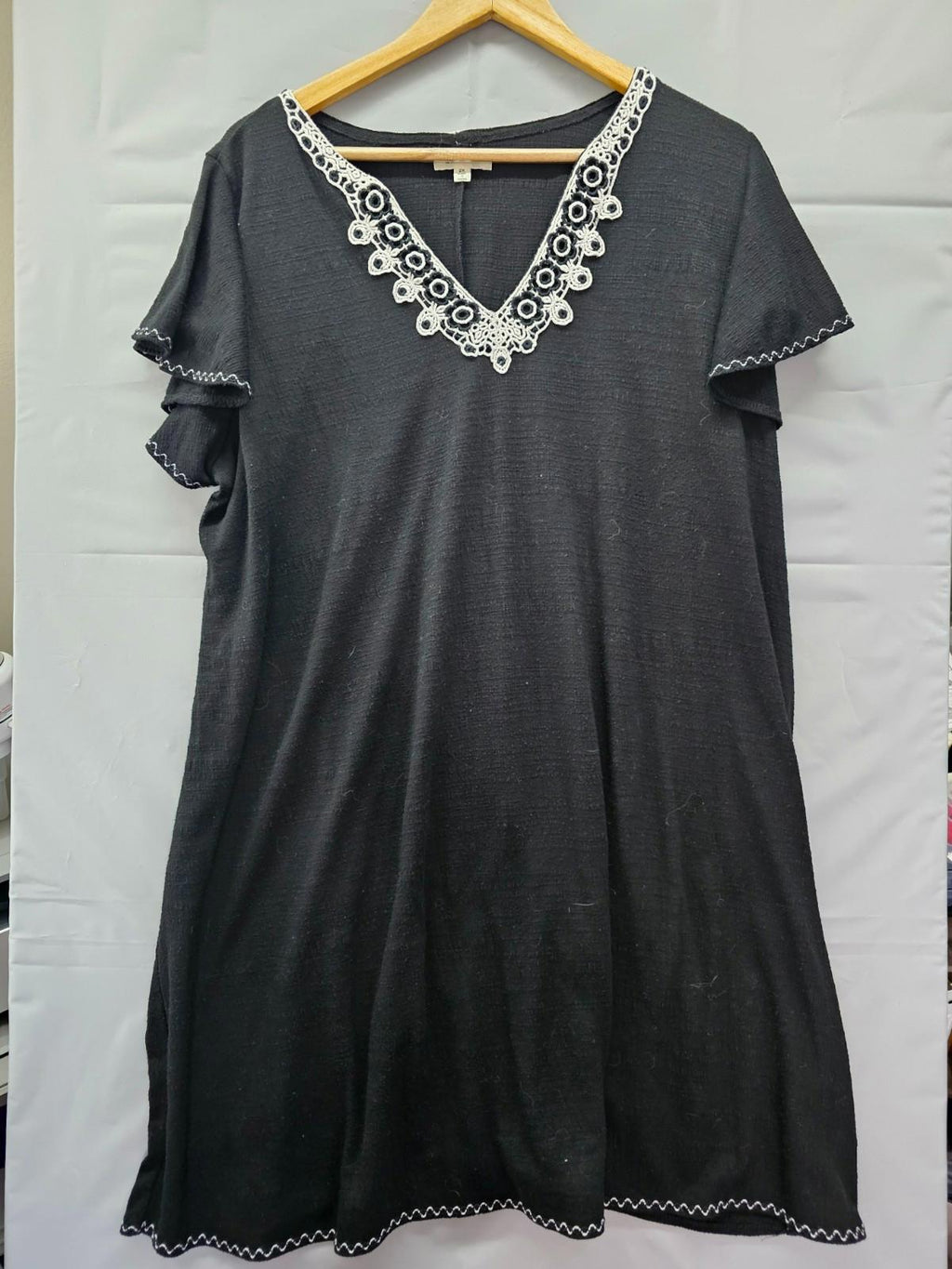 Max Studio Slit Neckline Crochet Shift Dress Black Plus Sz 2X